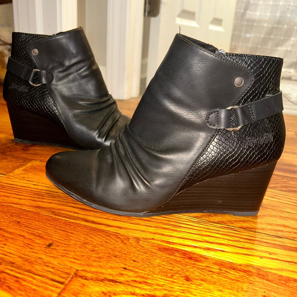 NWOT Blowfish Ankle Wedge Booties - Picture 3 of 16